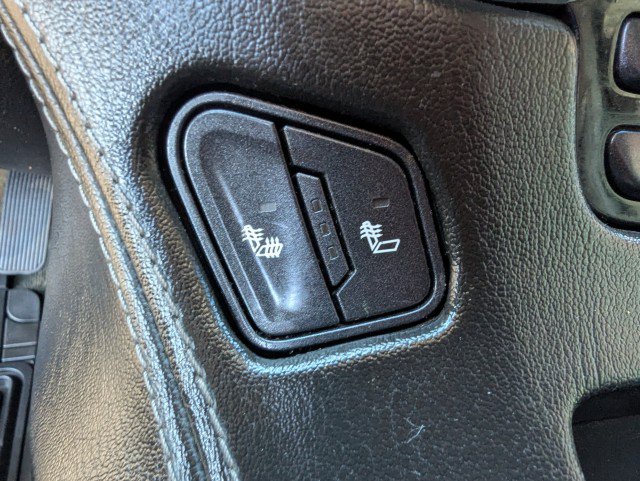 Used 2015 Chevrolet Suburban LT AWD/4WD image 19