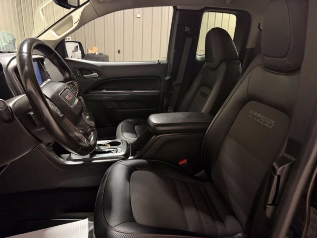 Used 2016 GMC Canyon SLE w/ All Terrain Package RWD image 15