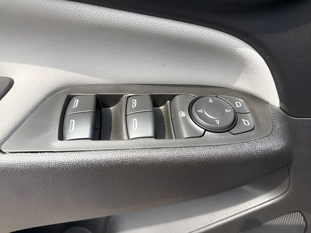 Used 2024 Chevrolet Equinox LS w/ LS Convenience Package FWD image 27