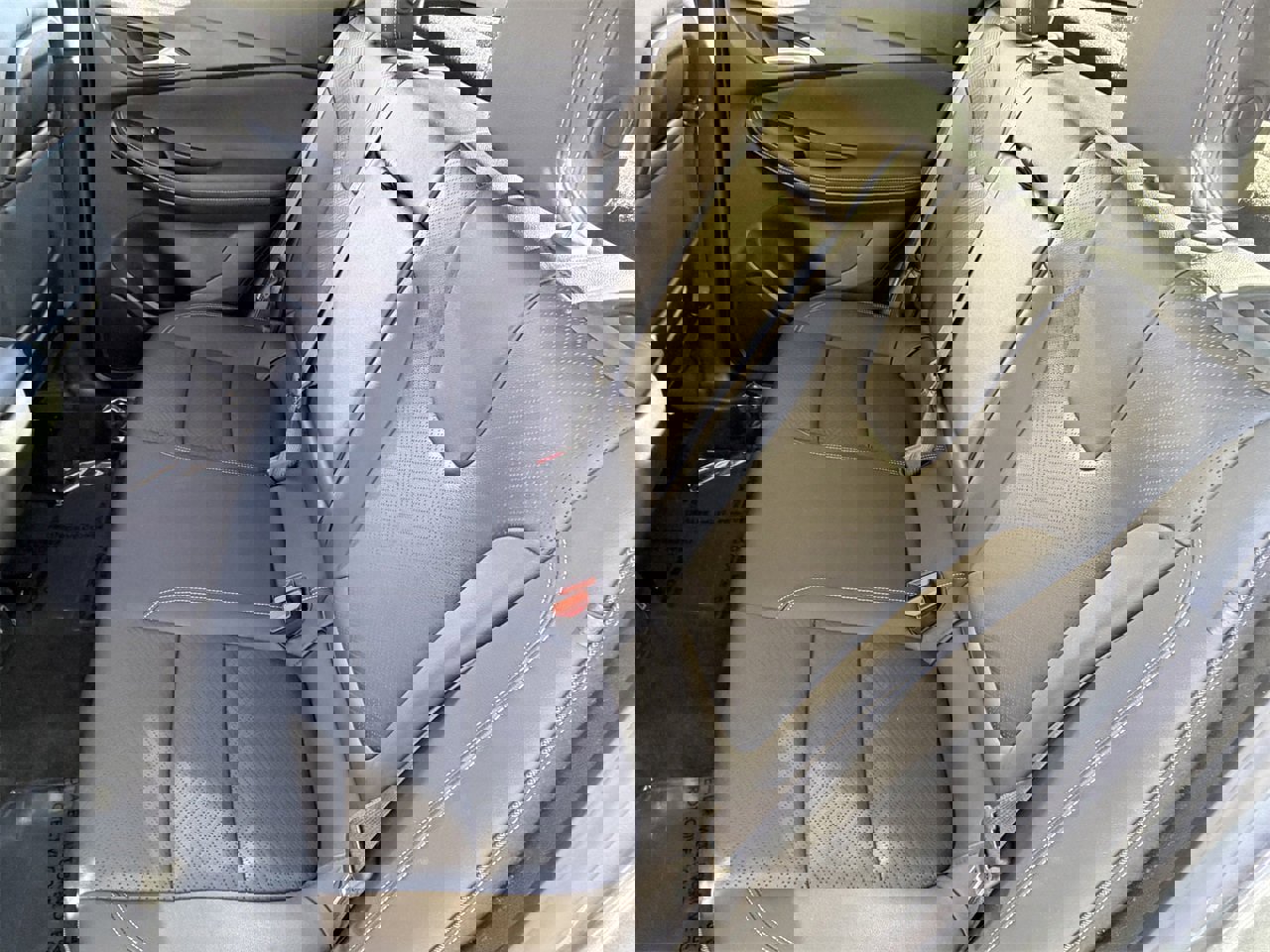 Used 2020 Buick Encore GX Essence w/ Experience Buick Package image 17