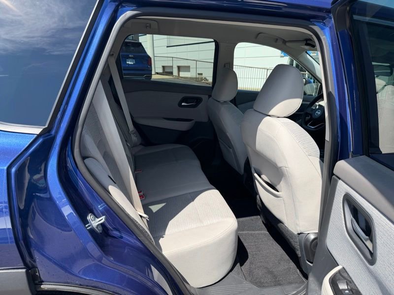 Used 2021 Nissan Rogue SV AWD/4WD image 15