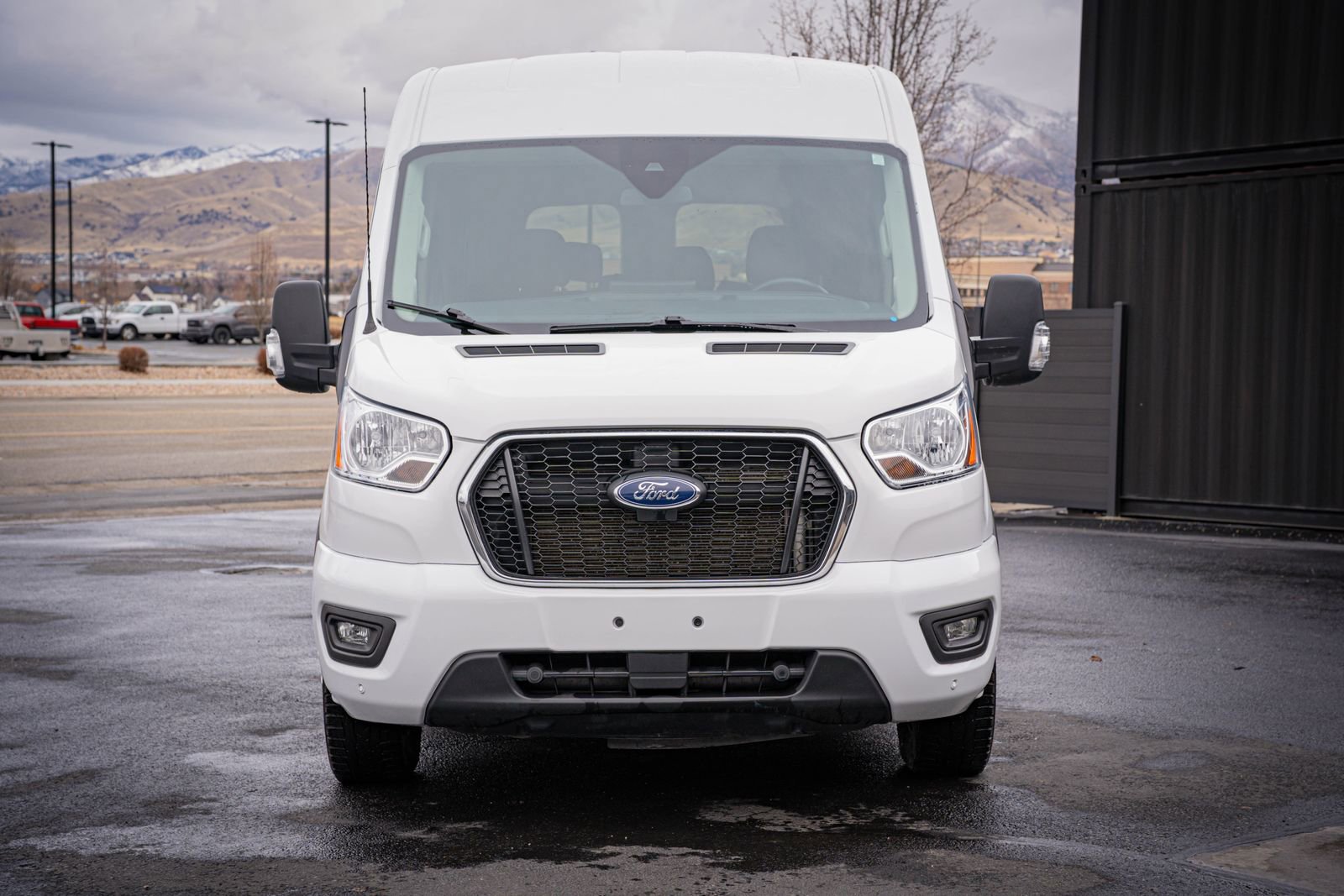 Used 2022 Ford Transit 350 XLT image 2