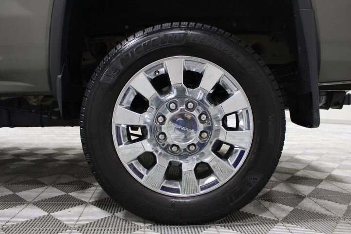 Used 2017 GMC Sierra 2500 Denali w/ Duramax Plus Package AWD/4WD image 47