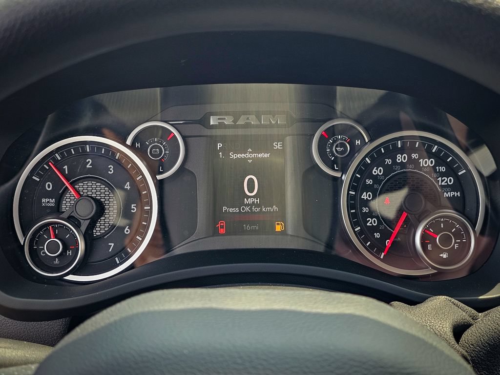 New 2026 RAM 2500 Tradesman AWD/4WD image 17