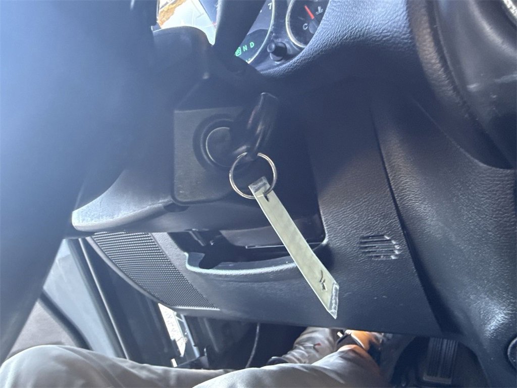 Used 2015 Jeep Wrangler Unlimited Rubicon w/ Connectivity Group image 15