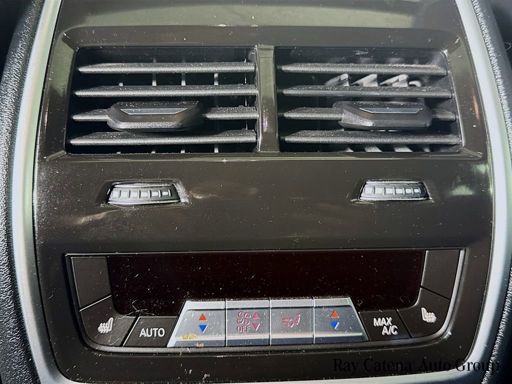 Used 2023 BMW X6 M50i w/ Climate Comfort Package image 27