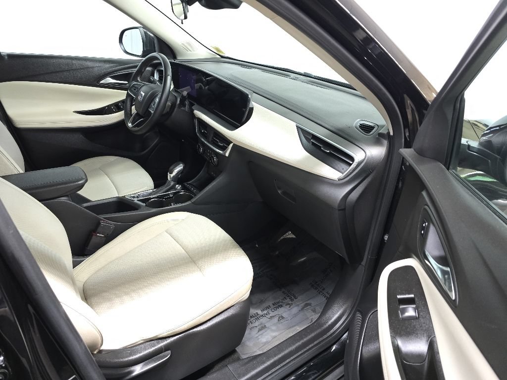 Used 2024 Buick Encore GX Preferred AWD/4WD image 15