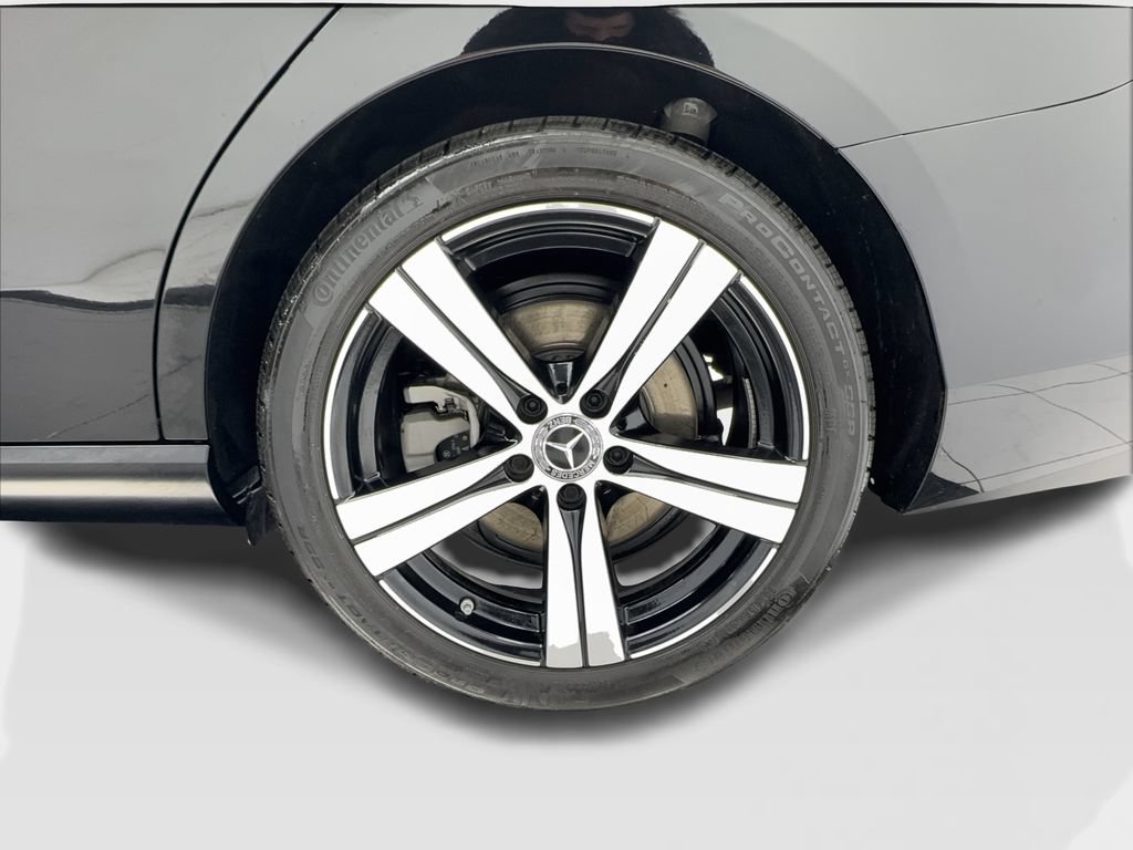 Used 2025 Mercedes-Benz C 300 4MATIC Sedan image 12