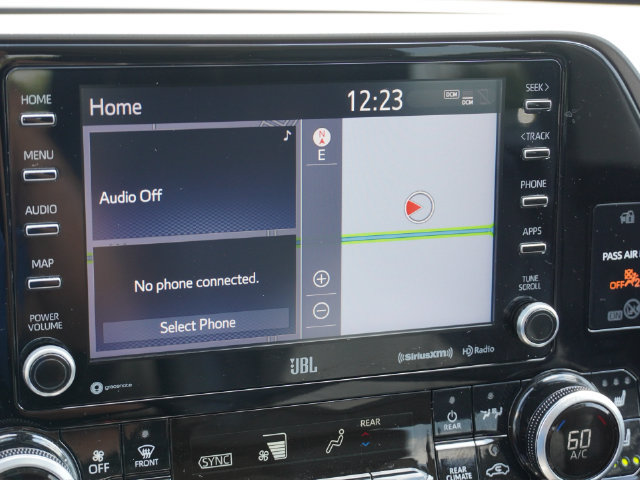 Used 2021 Toyota Highlander Limited FWD image 39
