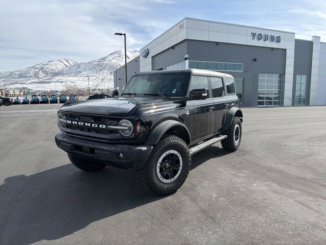 New 2024 Ford Bronco Outer Banks w/ Sasquatch Package