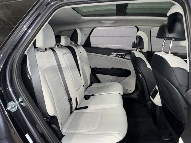 Used 2026 Kia Sportage SX image 17