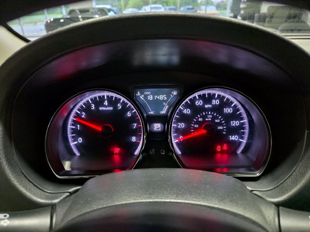 Used 2018 Nissan Versa SV FWD image 8