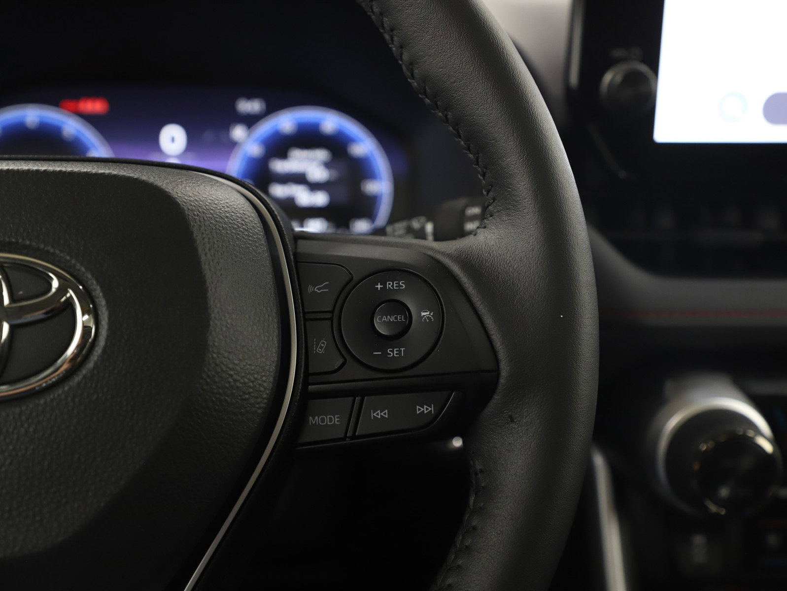 Used 2024 Toyota RAV4 TRD Off-Road image 27