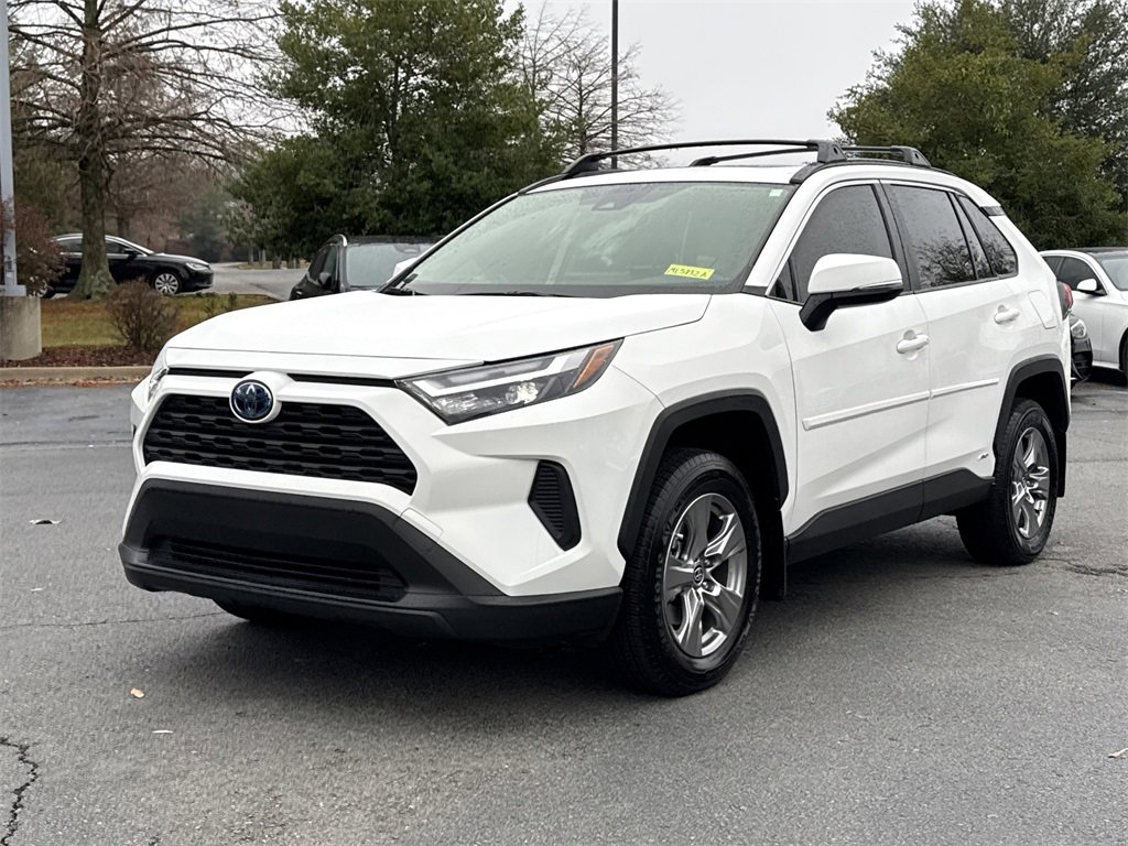 Used 2024 Toyota RAV4 XLE image 7