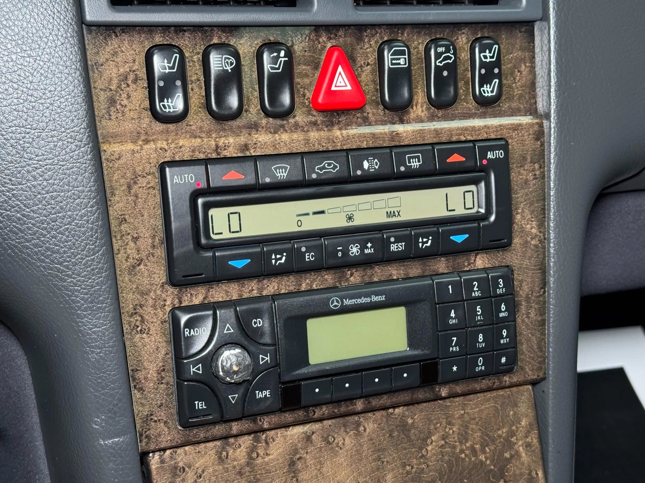 Used 2000 Mercedes-Benz E 55 AMG Sedan image 44