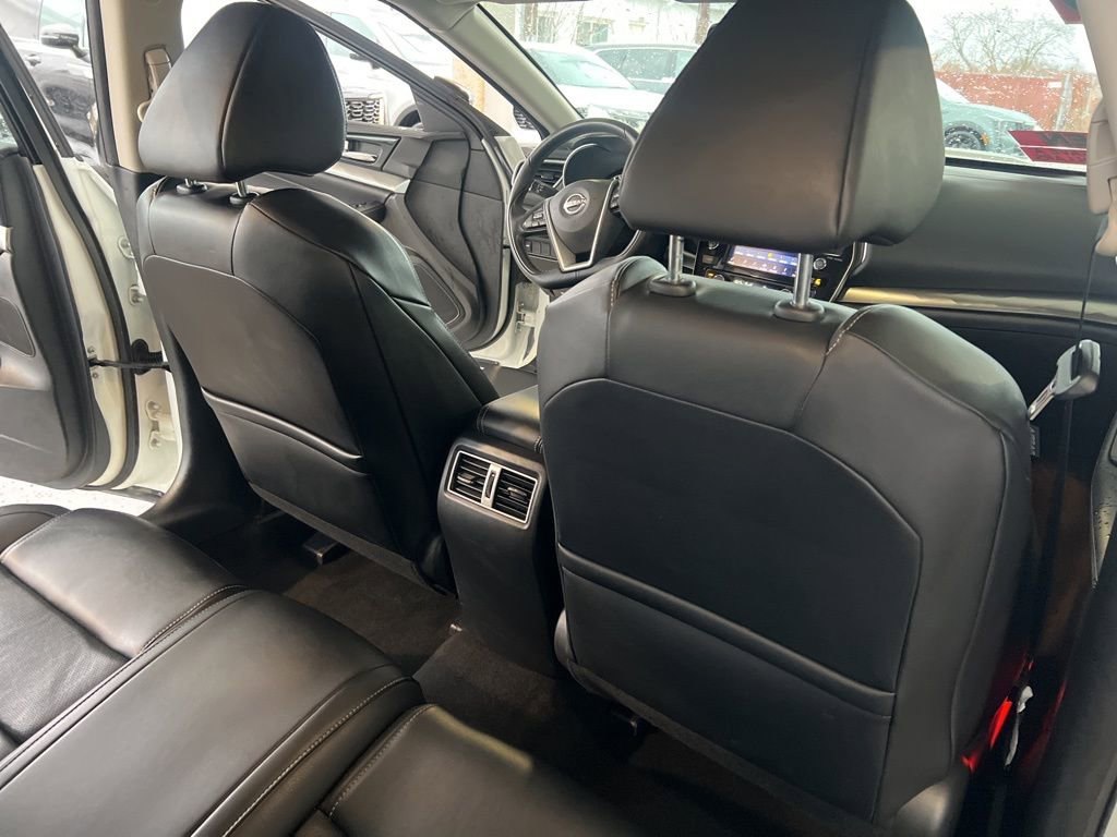 Certified 2023 Nissan Maxima SV w/ Floor Mat Group image 15