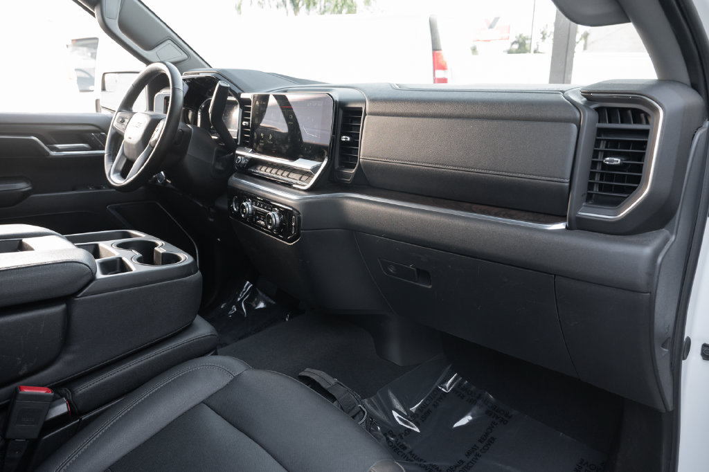 Used 2024 GMC Sierra 1500 SLT AWD/4WD image 44