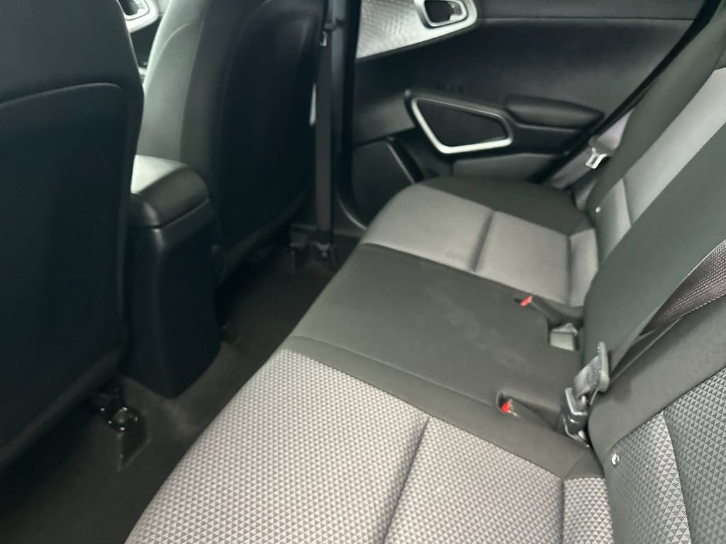 Used 2024 Kia Soul LX w/ Option Group 015 FWD image 11