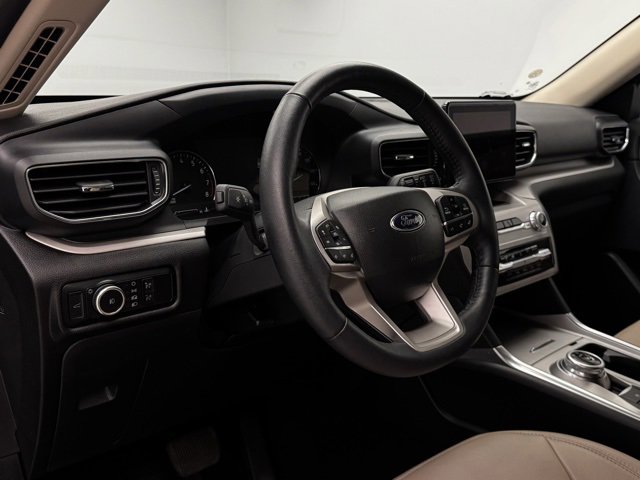 Used 2023 Ford Explorer XLT w/ Equipment Group 202A image 19