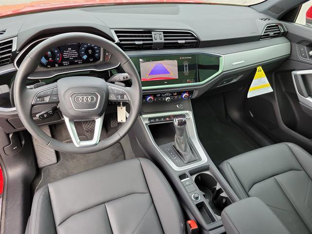 Used 2025 Audi Q3 2.0T Premium image 10