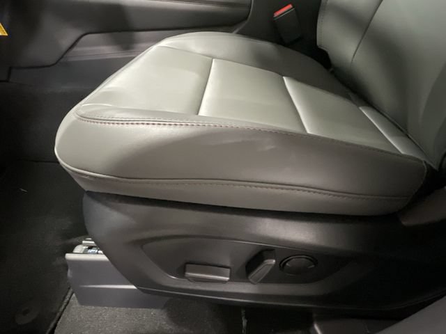 Used 2026 Ford Explorer Active w/ Active Comfort Package AWD/4WD image 18