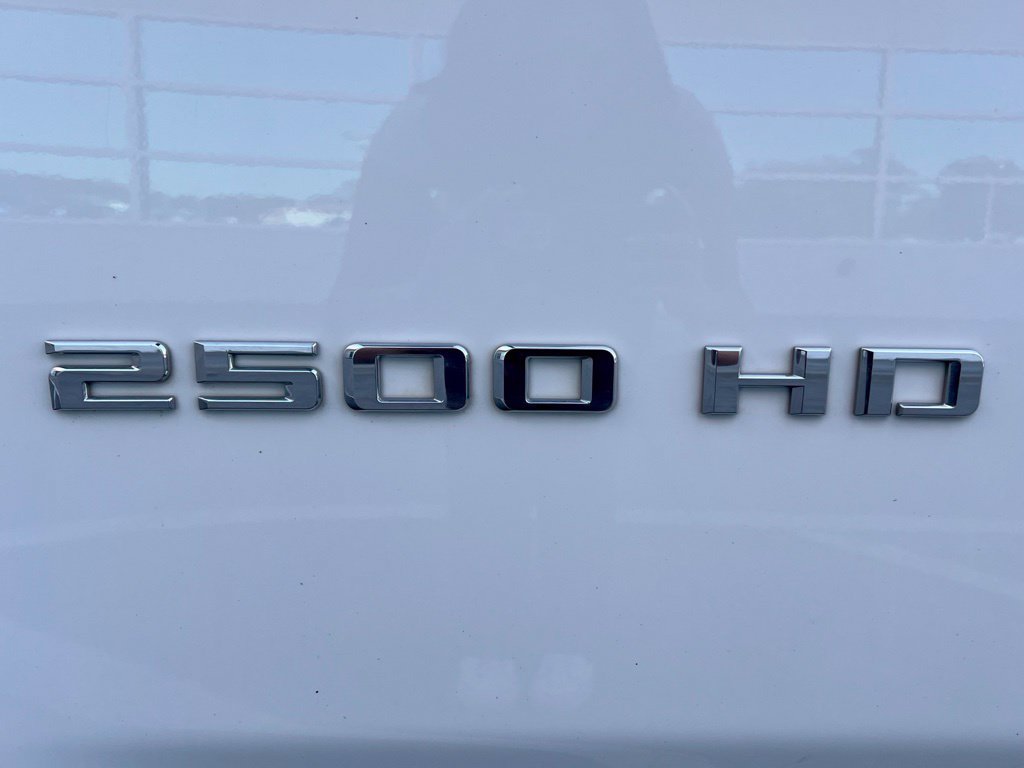 Used 2025 Chevrolet Silverado 2500 LT w/ Convenience Package AWD/4WD image 7