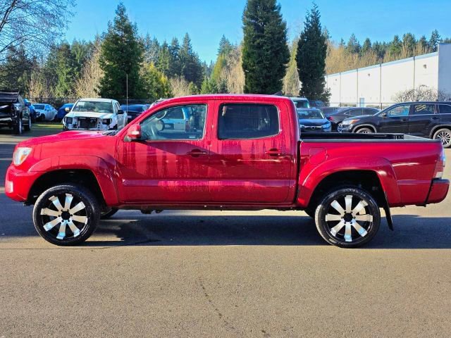 Used 2015 Toyota Tacoma 4x4 Double Cab w/ TRD Sport Package image 4