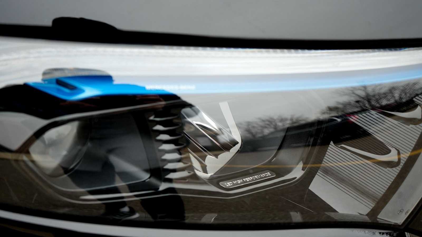 Certified 2022 Mercedes-Benz EQB 300 4MATIC w/ Exclusive Package image 73