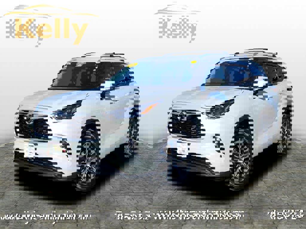 Used 2023 Toyota Highlander XLE image 1