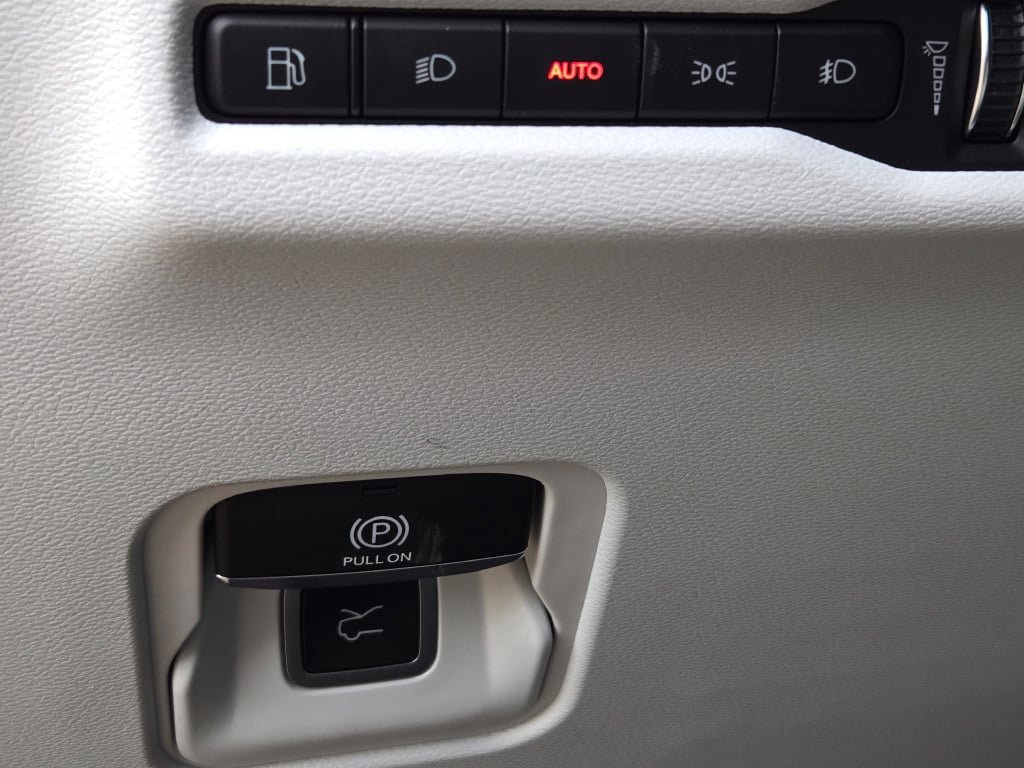 New 2026 Jeep Cherokee Overland AWD/4WD image 39