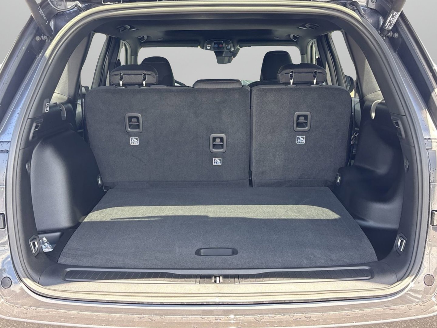 New 2025 Jeep Grand Cherokee Laredo X w/ Luxury Tech Group I image 8