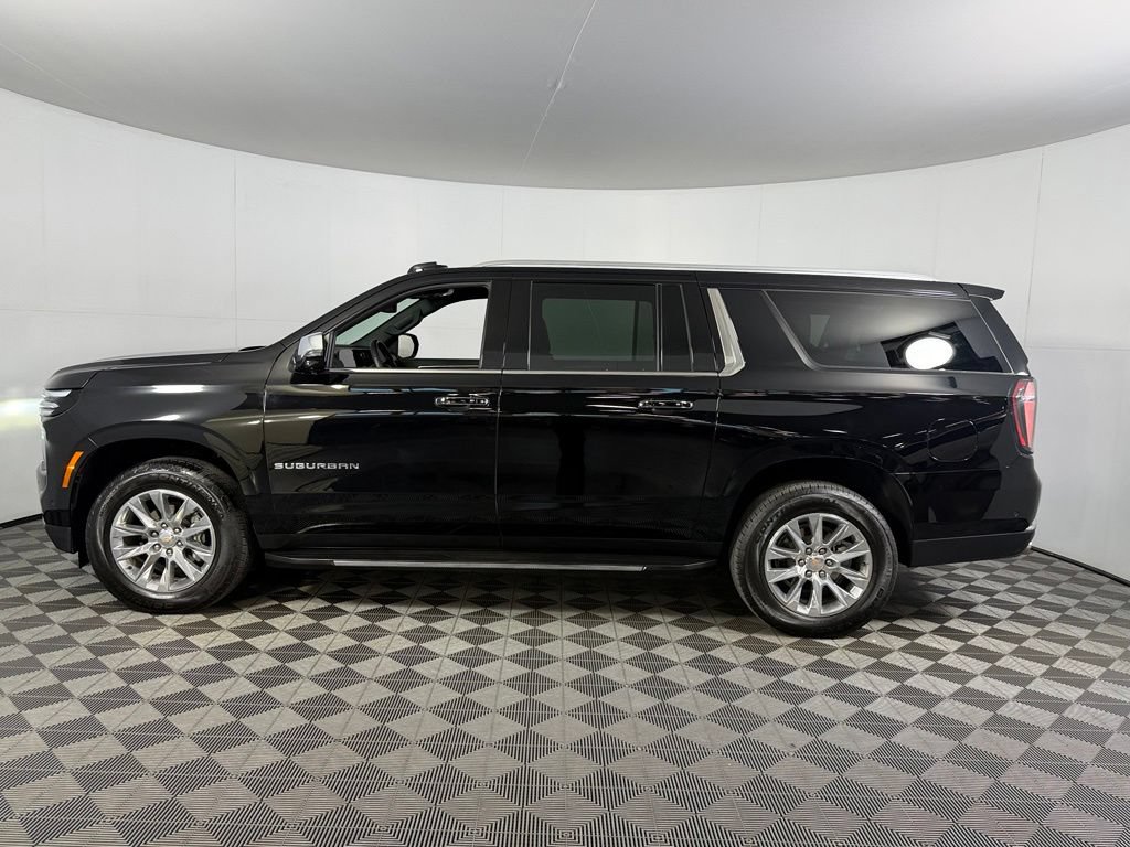 Used 2026 Chevrolet Suburban Premier AWD/4WD image 10