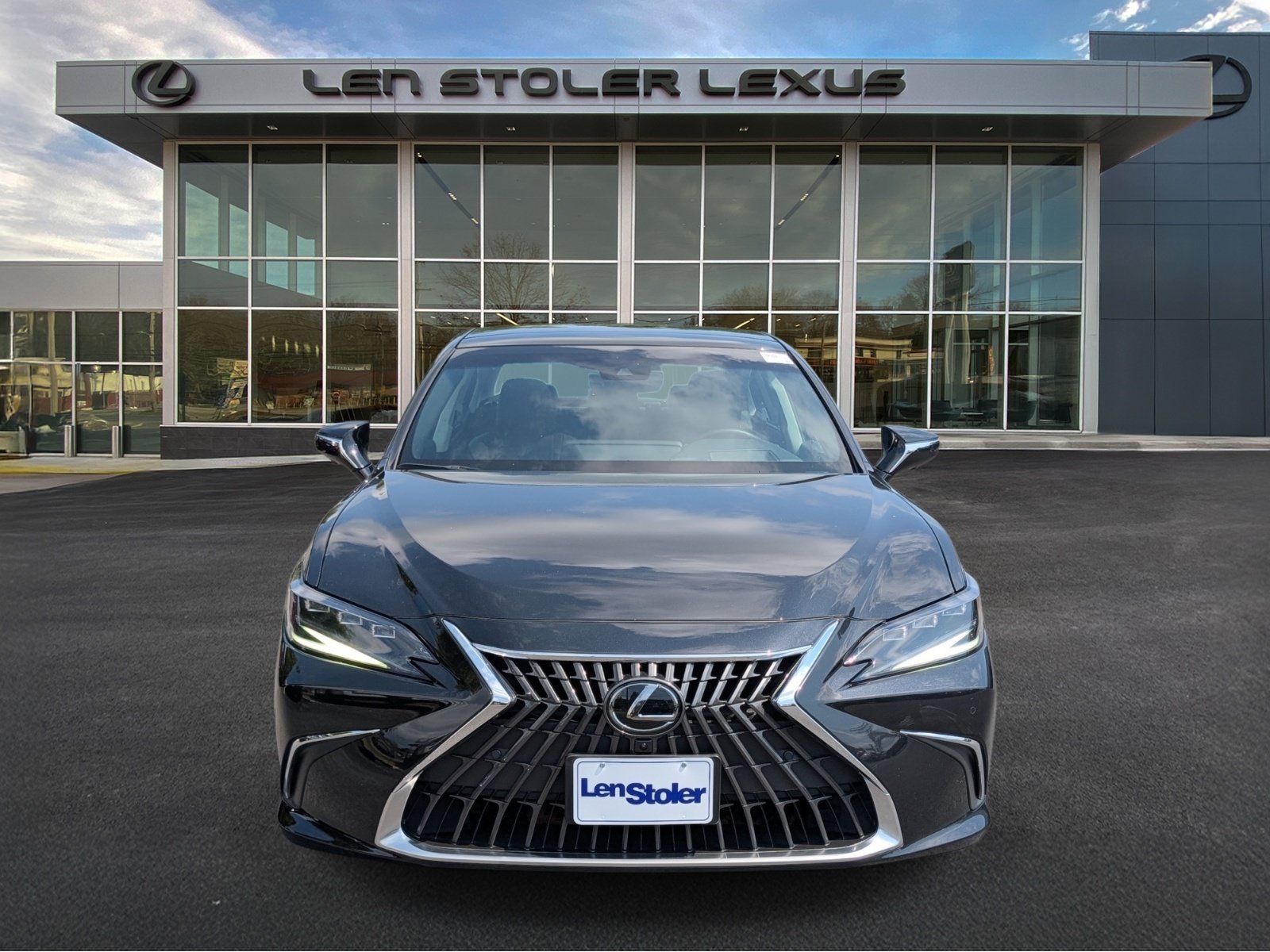 Certified 2024 Lexus ES 350 Ultra Luxury w/ Accessory Package (Z2) FWD image 8