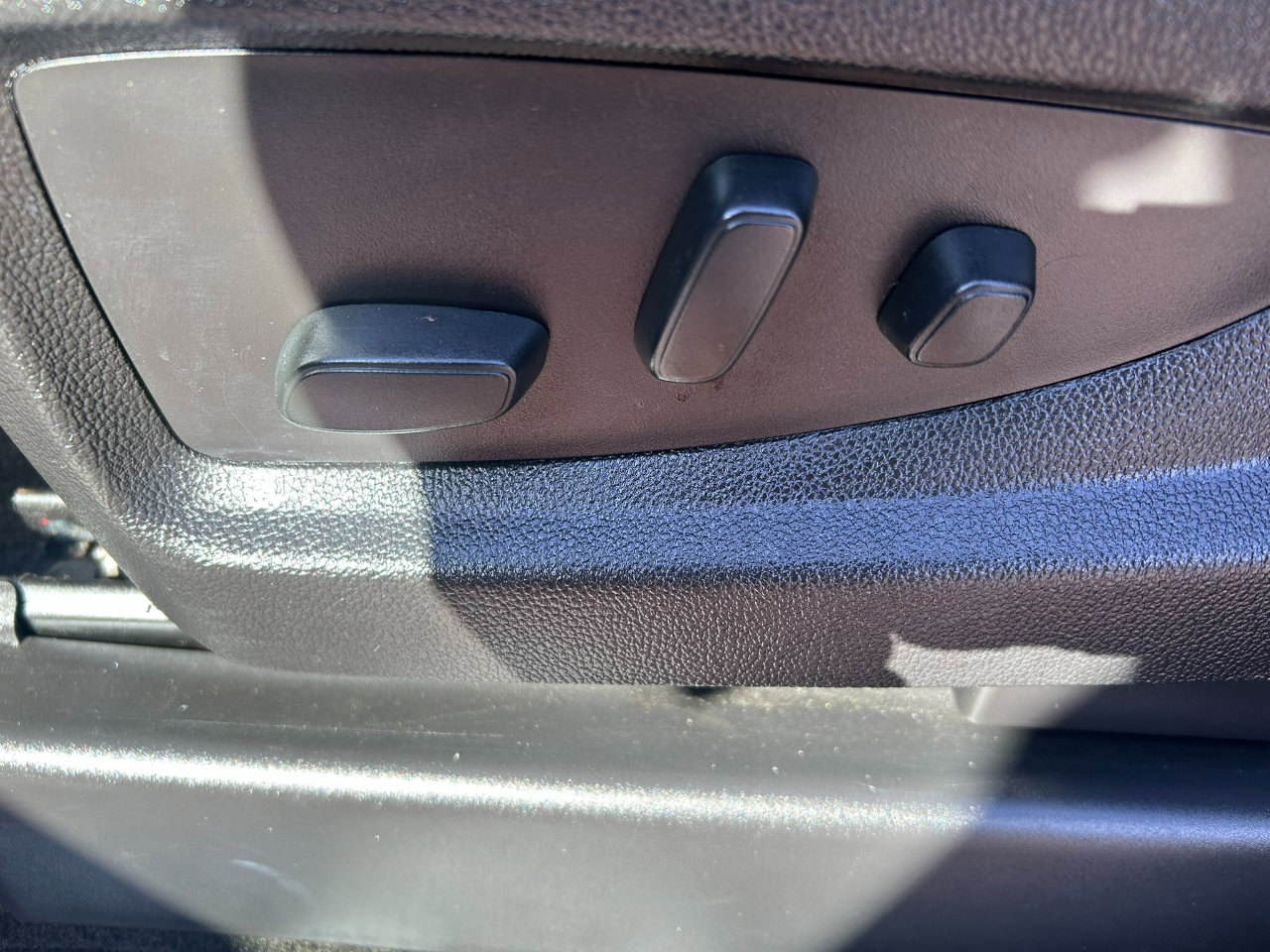 Used 2017 Chevrolet Suburban LT image 10