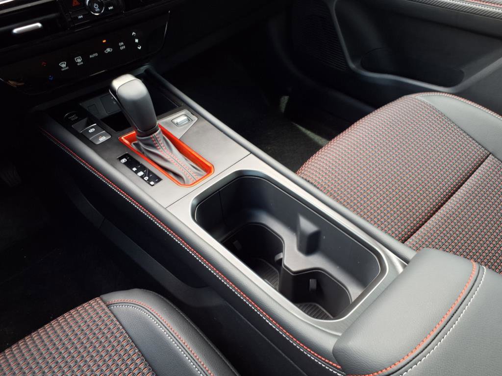 New 2025 Nissan Kicks SR image 16