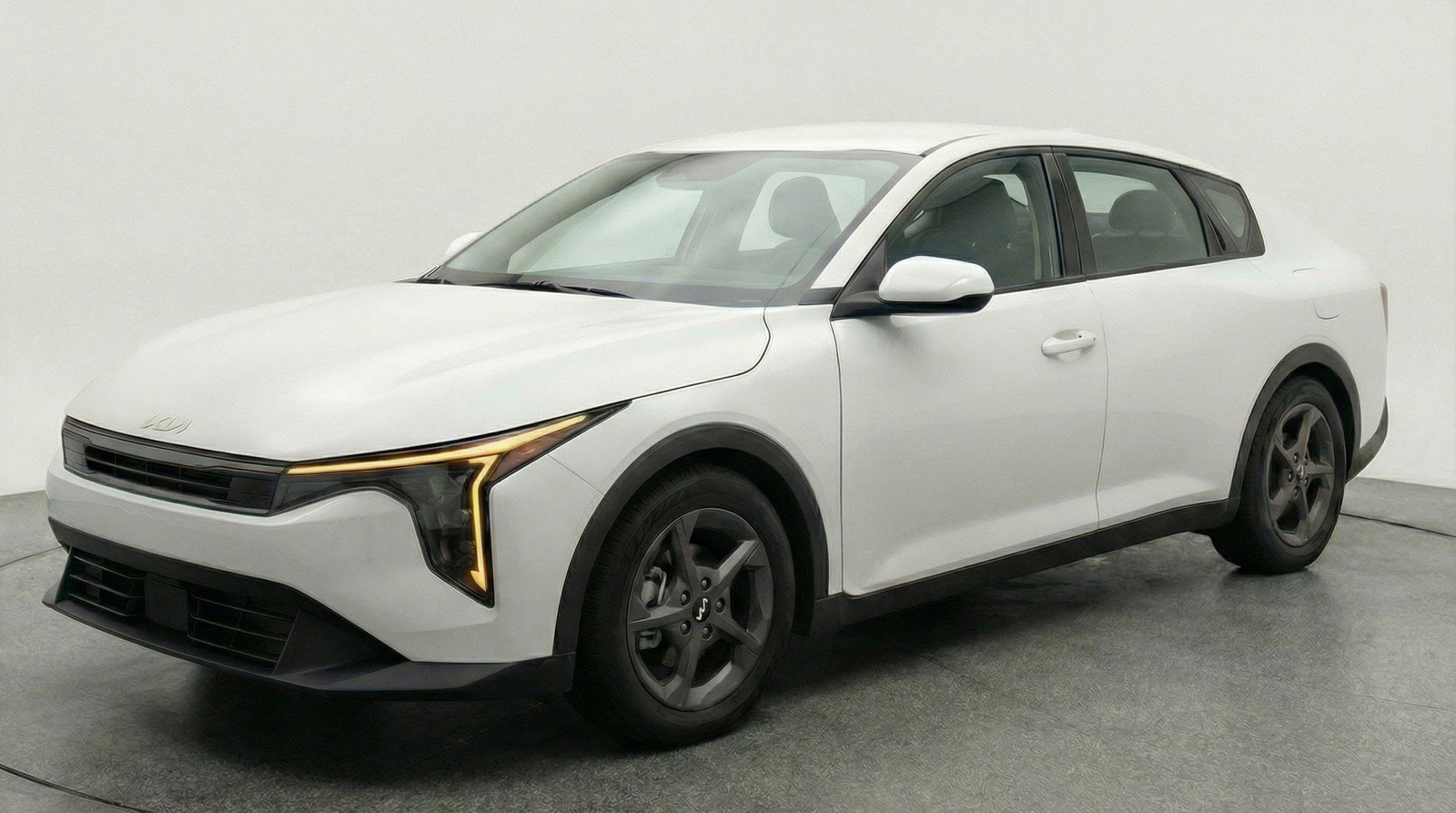 Used 2025 Kia K4 LXS image 3