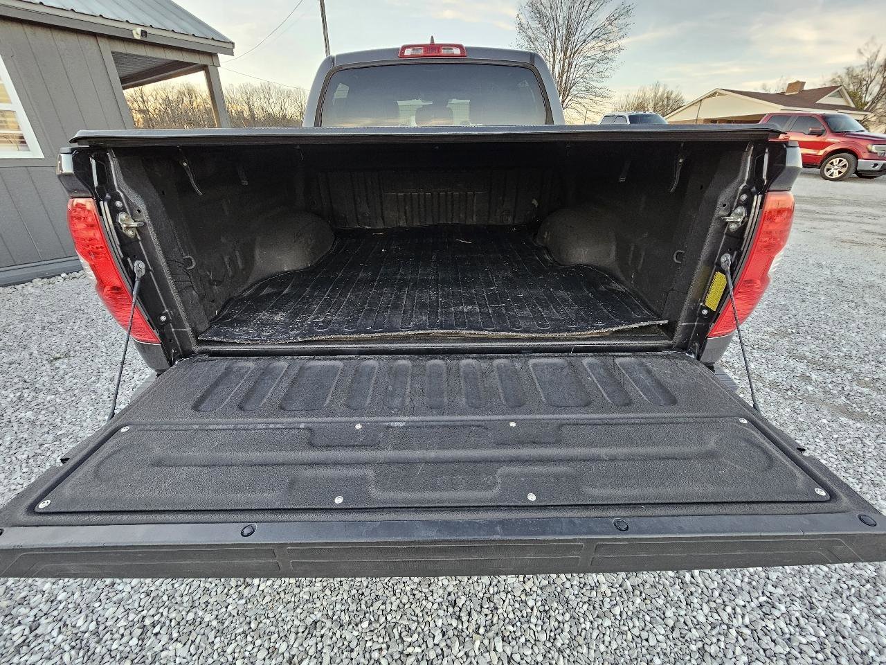 Used 2020 Toyota Tundra SR5 w/ SR5 Convenience Package image 23