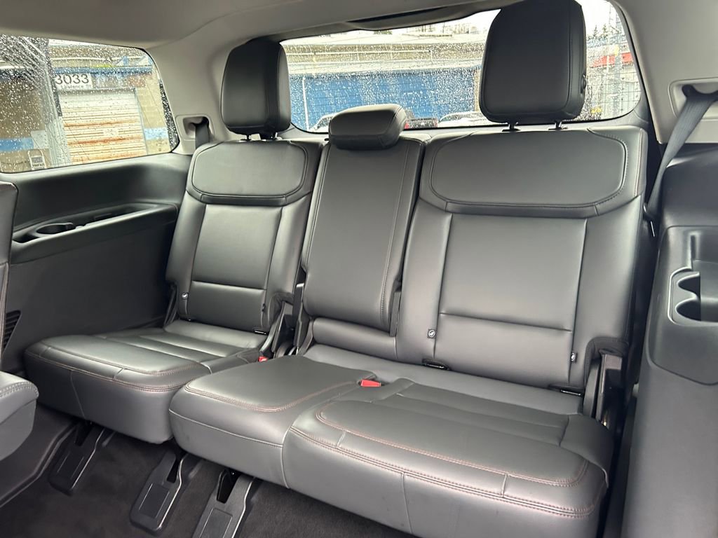 Used 2025 Ford Expedition Active image 35