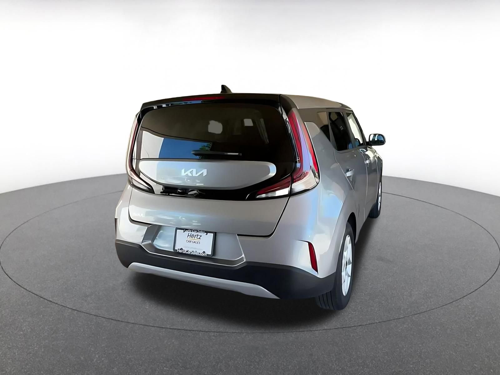Used 2025 Kia Soul LX w/ LX Technology Package FWD image 14