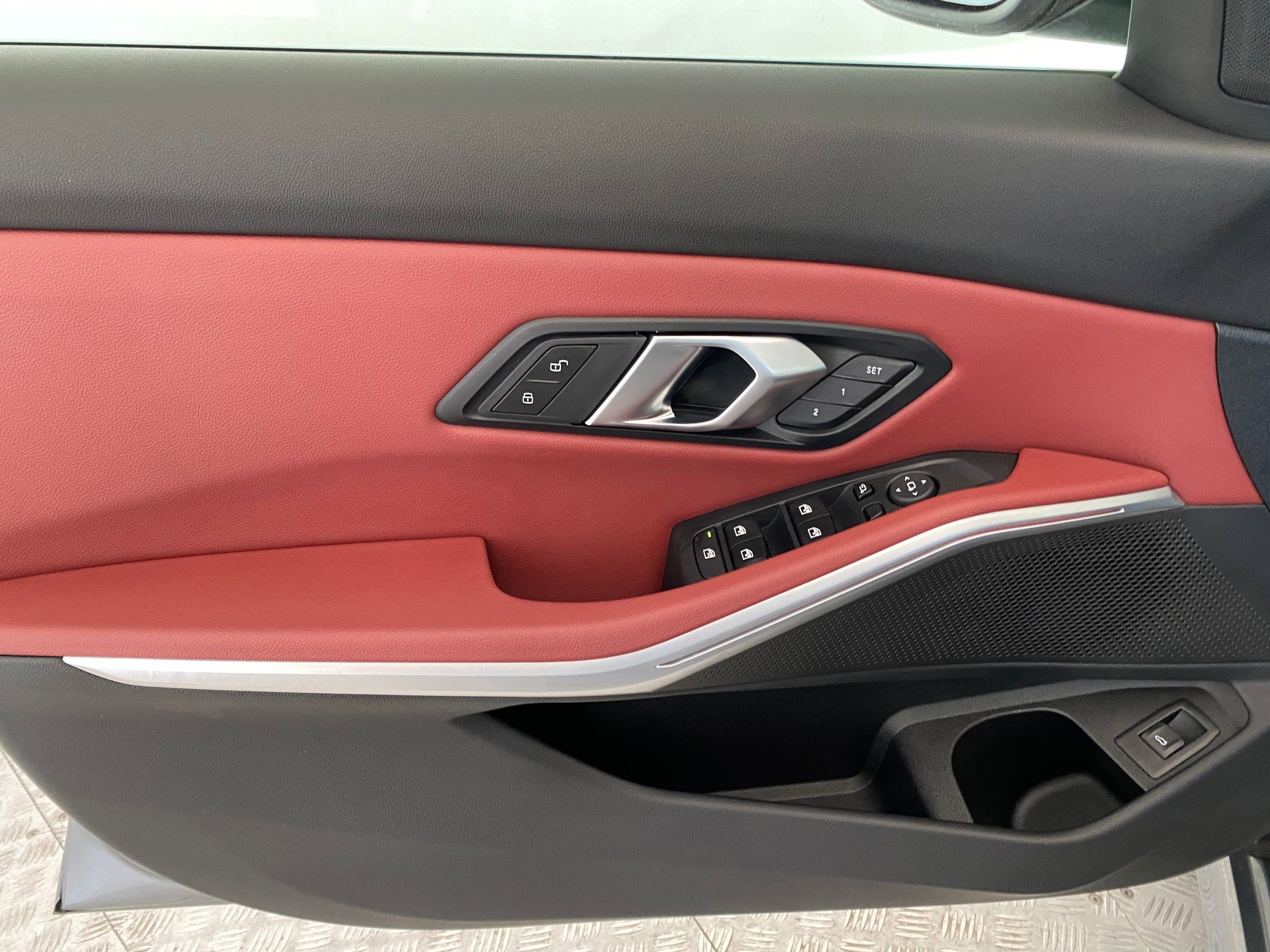 Used 2025 BMW 330i xDrive Sedan image 12