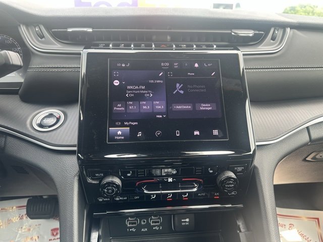 New 2025 Jeep Grand Cherokee L Altitude image 32