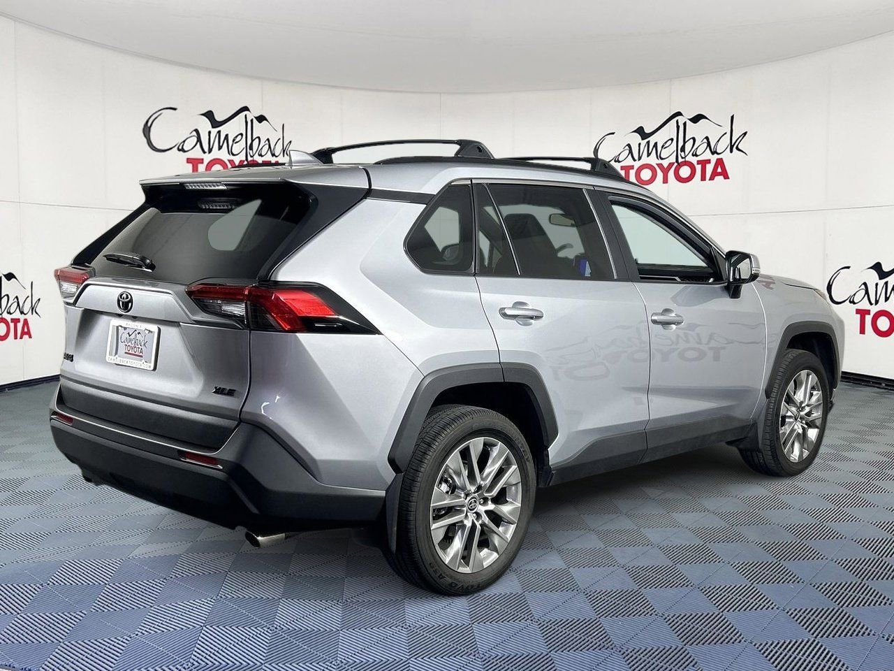 Used 2025 Toyota RAV4 XLE Premium w/ Weather Package FWD image 8