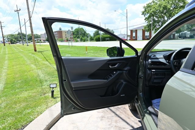 Used 2025 Subaru Crosstrek 2.5i Limited AWD/4WD image 26