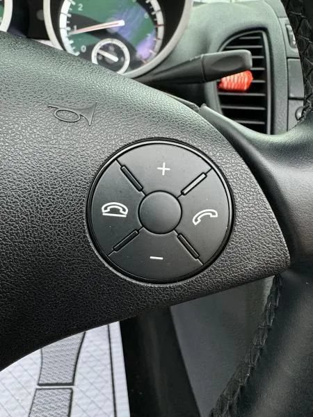 Used 2011 Mercedes-Benz SLK 300 image 30