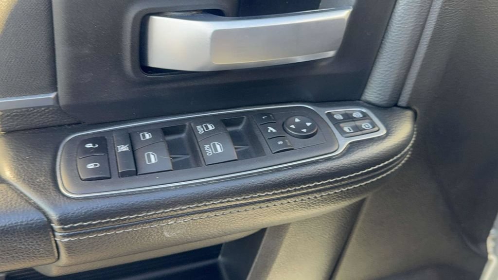 Used 2024 RAM 3500 Big Horn AWD/4WD image 15