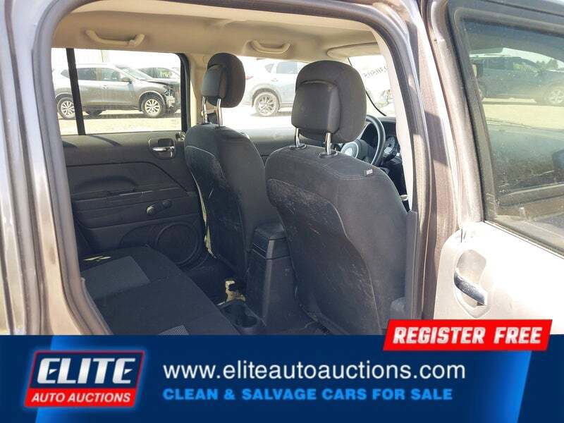 Used 2016 Jeep Patriot Sport FWD image 16
