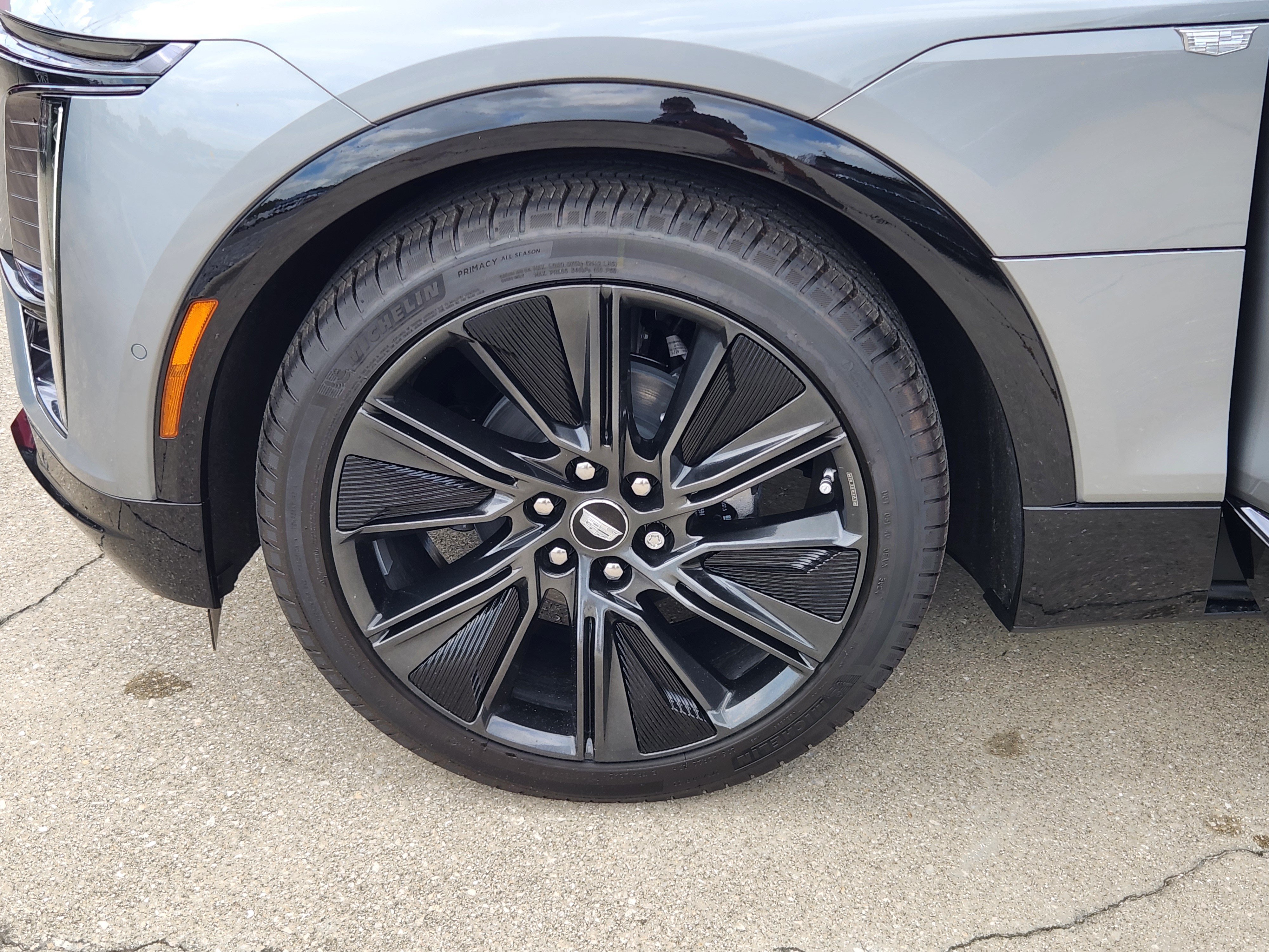 New 2025 Cadillac Lyriq Sport w/ LPO, Floor Liner Package RWD image 36