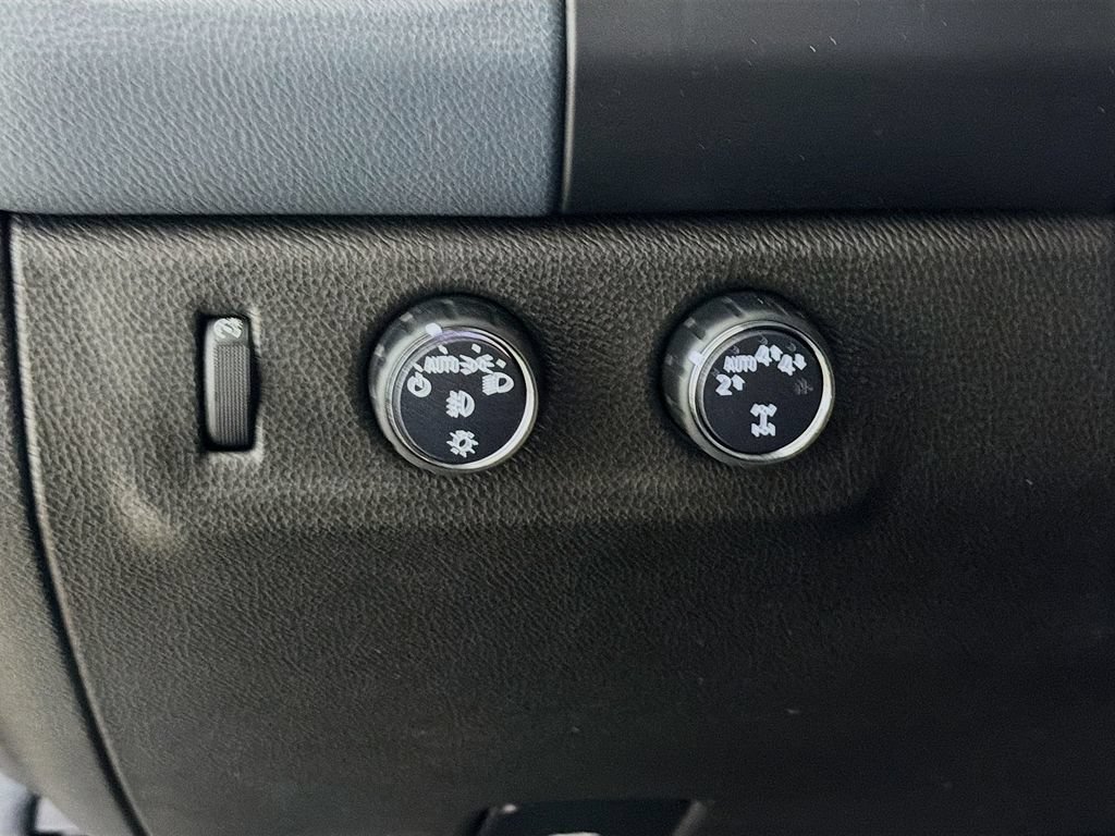 Used 2021 Chevrolet Colorado Z71 AWD/4WD image 11