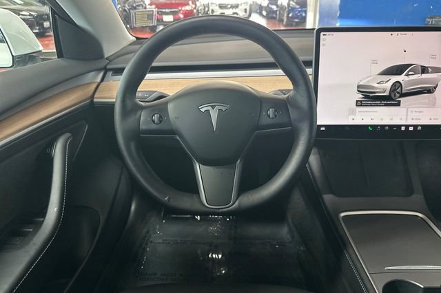 Used 2022 Tesla Model 3 Long Range AWD/4WD image 17