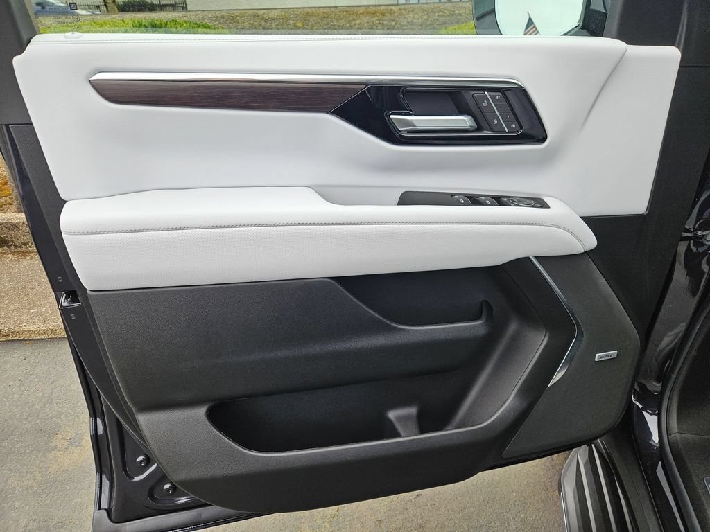 New 2026 Chevrolet Tahoe Premier AWD/4WD image 10